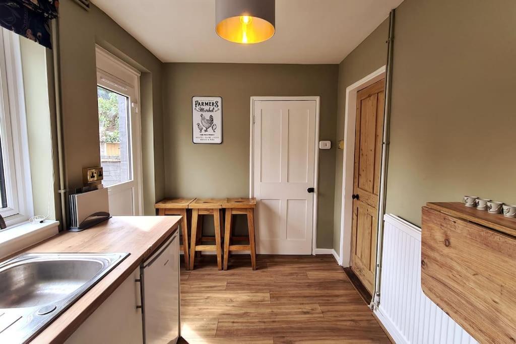 Gorgeous Two Bedroom House In Ely Buitenkant foto