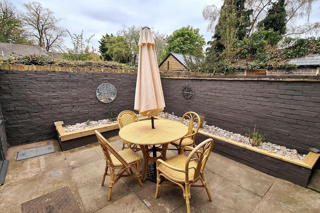 Gorgeous Two Bedroom House In Ely Buitenkant foto
