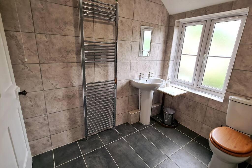 Gorgeous Two Bedroom House In Ely Buitenkant foto